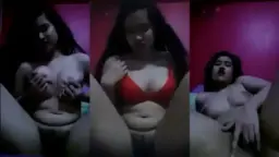 Abg Berbaju Merah Tergoda Mainin Memeknya
