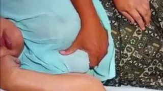 Anak Tiri Meraba-raba Ibu Tirinya Yang Pura-pura Tidur Lelap