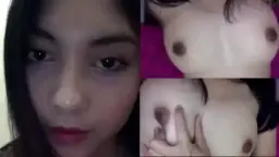 Si Cantik Pamer Tete Buat Pacar Biar Makin Greget