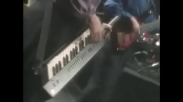 Tarian Panas Dua Cewek Jazz, Goyangannya Bikin Kelojotan, Gaya Corea Bikin Nafsu Naik.