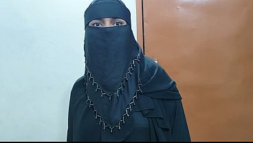 Ngentotin Istri Cantik Si Master India Yang Pake Hijab, Video Rumah Gue Yang Bikin Malu.