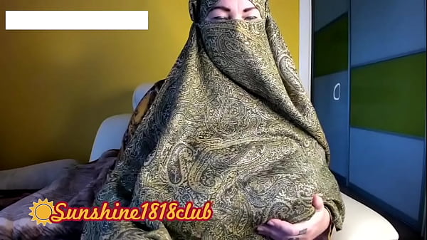 Ibu-ibu Turki Arab Berhijab, Montok, Tetek Gede, Rekaman Webcam 10 November