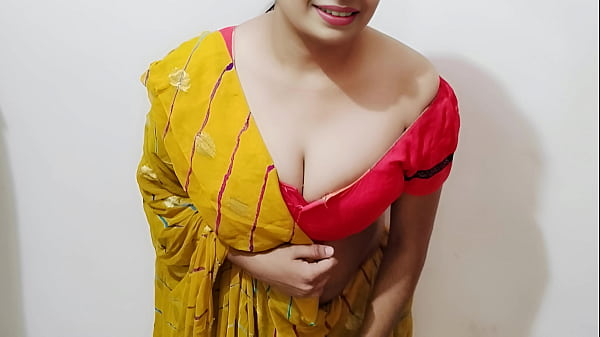 Bhabi Ne Devar Ko Hilate Pakda, Phir Bade Lund Se Chud Gayi (hindi Audio)