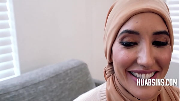 Meroboh Hambatan Budaya Dengan Goyangan Satu Sentuhan Birahi.