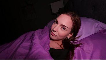 Tidur Seranjang Sama Adik Tiri Mungilku – Venus Vixen, Mulus, Basah, Siap Digoyang