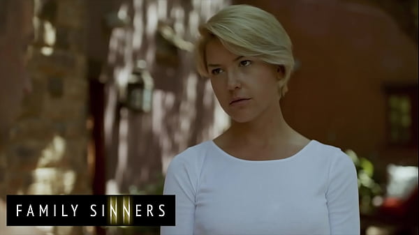 Ibu Tiri Blonde Seksi (kit Mercer) Menggoda Dan Menggila Dengan Anak Tirinya Van Wylde – Dosa Keluarga Yang Membara
