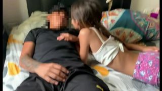 Kakak Tiri Gatal Nekat Ngentot Adik Tirinya Saat Ortu Lagi Keluar Rumah – Cerita Lengkap …