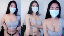 Abg Manis Goyang Sange, Desah Nikmat Sambil Remes-remes Toket Montok