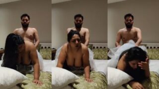 Bokep Desi Bokong Gede Digebukin Doggy Style Sampe Muncrat.