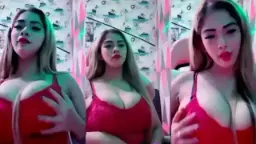 Fika Remes-remes Tetek, Bikin Ngilu Di Badan