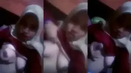 Hijab Lepas, Sange Sendiri, Nafsu Liar.