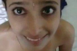 Wanita India Syok Mulut Penuh Air Mani