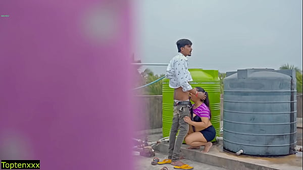 Ngentot Di Atap, Panas Banget! Tolong Jangan Crot Di Dalem Memek