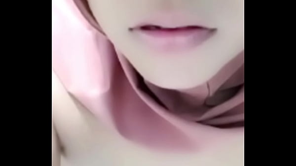 Biarin Aja Lubang Becek Ini Minta Digetok, Pengen Ngerasain Kontol Keras Nusuk Dalem-dalem.