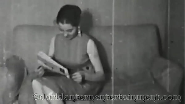 Gelap Malam Hiburan Menghadirkan, ‘kiriman Nakal Dari Ibu Tiri’ – Penuh Gairah Dan Pesona.