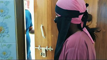 Temen Kuliah Hijab Panas, Adik Tiri, Ngewe Di Kamarku.