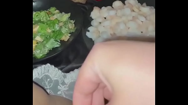 Gadis Muslim Ngecol Sambil Mainin Diri Sendiri—putri Salju Arab—amateur Los Angeles Usa—pesta Makanan Paling Gila Dan Erotis