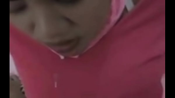 Hijabnya Dibuka, Nafas Mulai Tersengal-sengal.