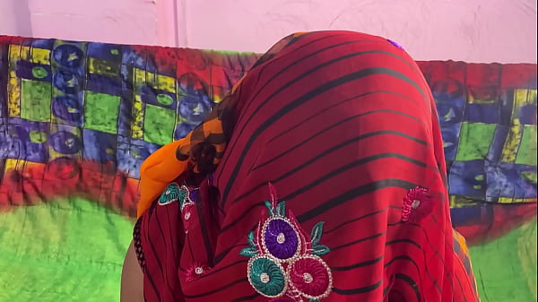 Sasur Ne Bahu Ko Choda Raat Ko Jab Wo Sone Gayi, Desi Indian Hardcore Sex Viral Mms Dengan Suara Hindi.