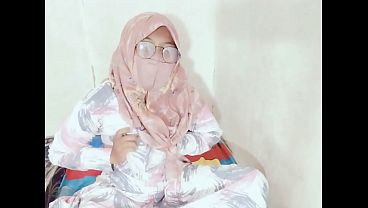 Tante Seksi Indonesia Viral Colmek Pake Botol, Bikin Ngilerrr