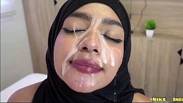 Cewek Hijab Abg Digebukin Keras Sampe Muncrat Keluar