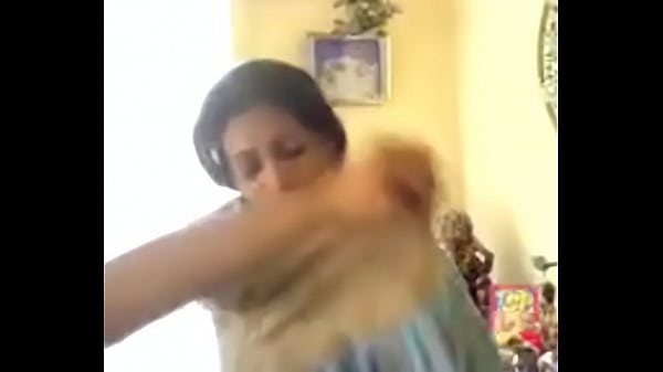 Malu-malu Tapi Pengen Digituin, Sambil Nunggu Pacar Pulang.