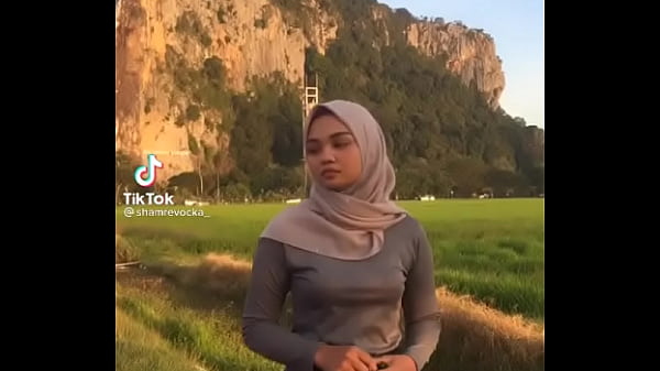 Hijab Goyang Bikin Ngaceng Abis.