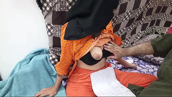 Cewek Pelajar Pakistan Berhijab Digenjot Habis-habisan Sama Guru Lesnya