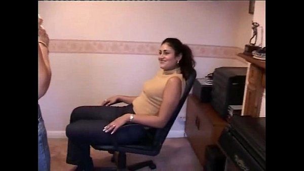 Cewek India Malvina Sama Lisa Inggris Saling Jilat Memek Basah-basahan #3