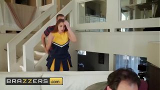 Remaja Ngegas Mau Kontol Gede – Gia Derza, Xander Corvus – Cewek Cheerleader Nakal – Brazzers