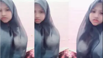 Abg Jilbab Item Tobrut, Pentil Keliatan Tembus