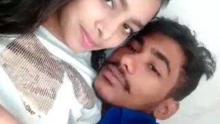 Ciuman Basah Para Kekasih Desi Yang Bikin Makin Liar.