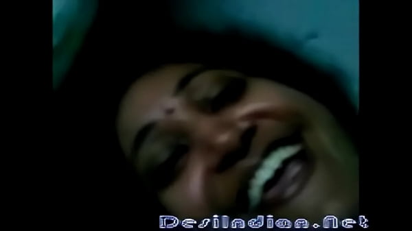 Desi Montok, Tantenya Orang Telugu Yang Bikin Muncrat.