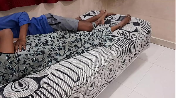 Cewek India Montok Digenjot Habis Sama Suaminya Yang Kurus Kerempeng – Full Hindi