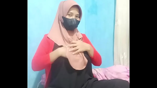 Gadis Hijab Crot Pakai Dildo, Mainin Memek Sampe Muncrat Keluar.