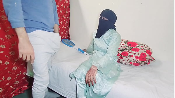 Tusuk Memek Sange Cewek India Montok Dari Belakang, Kontol Besar Ngerogoh Pantat Gede Sambil Ngomong Kotor Bahasa Hindi