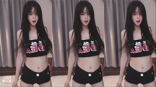 Gái Trung Quốc Nhảy, Thân Hình Mướt Mồ Hôi, Khoe Vòng Eo Quyến Rũ.