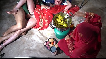 Ibu Tiri India Desi Lagi Ngewe Di Dapur, Ngomong Kotor Bahasa Hindi, Bikin Makin Panas.