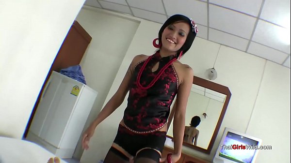 Bikin Merem Melek, Ngeseks Sama Cewek Thailand Seksi, Nikmatin Ngewe Lewat Mulut