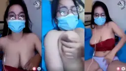 Cewek Sange Cubit Pentil Goyang Sambil Ngocok Di Sugar Live.