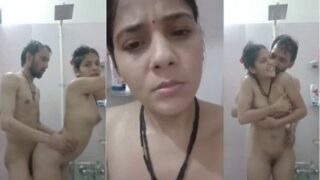 Video Panas Bini Orang Sama Adik Ipar Di Kamar Mandi, Crot Di Mana-mana.