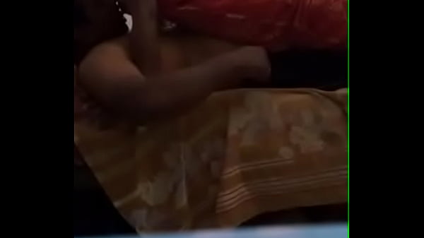 Desi Istri Nungging Di Atas, Siap Digoyang Nikmat.