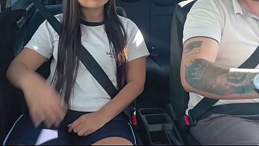 Teman Bapakku Jemput Abis Sekolah, Malah Tangannya Nakal Raba-raba Tubuhku.