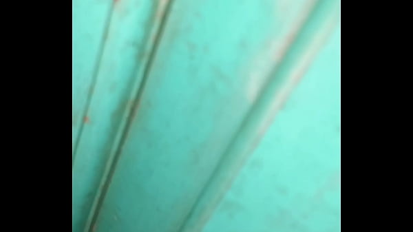 Ngintipin Istri Tetangga Kos Yang Sengaja Buka Pintu Pas Suami Pergi Kerja, Malah Diajak Ngewe.