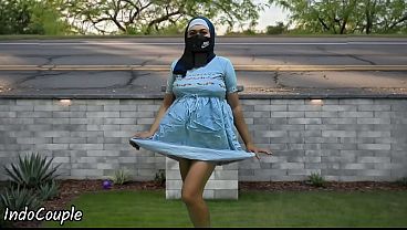Mahasiswi Hijab Jogging Di Tempat Umum, Ngeblowjob Cari Duit