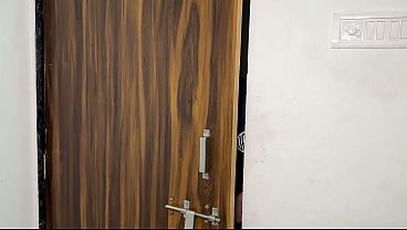 Kakak Tiri Gantikan Pacar Yang Nggak Becus, Bikin Makin Panas
