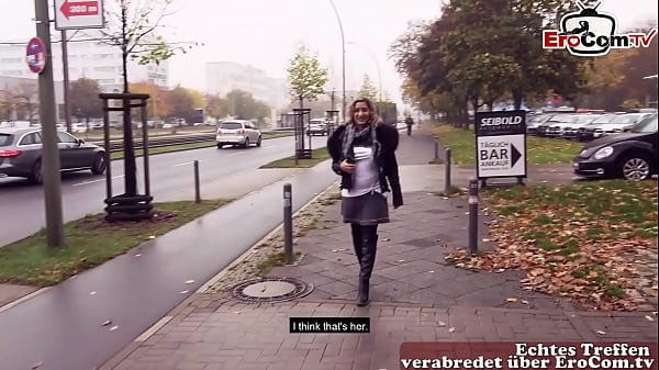 Gadis Turki Jerman Dijemput Paksa Buat Ngewe Di Pinggir Jalan Umum