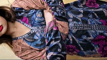 Paki Desi Cewek Di Rumah Aja, Goyangannya Bikin Makin Panas, Suara Hindi Penuh Nafsu Bikin Keluar